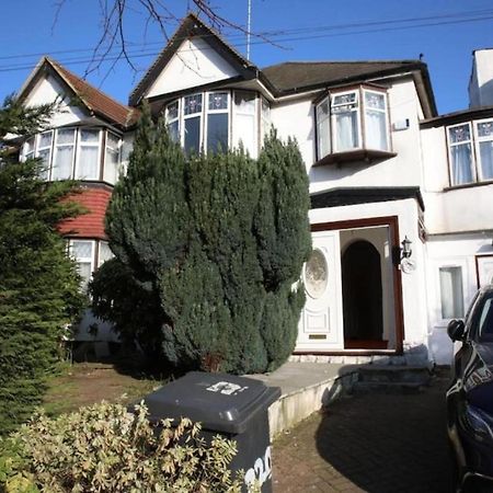 Oyo Timi Holiday Homes London Exterior foto