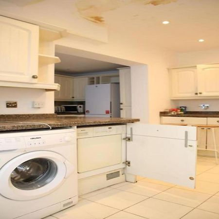 Oyo Timi Holiday Homes London Exterior foto
