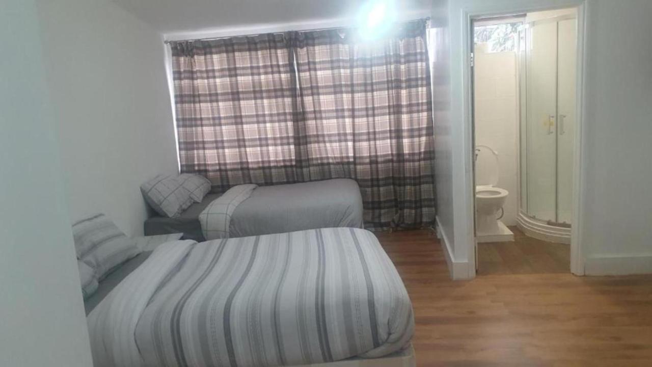 Oyo Timi Holiday Homes London Exterior foto
