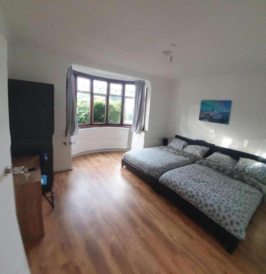 Oyo Timi Holiday Homes London Exterior foto