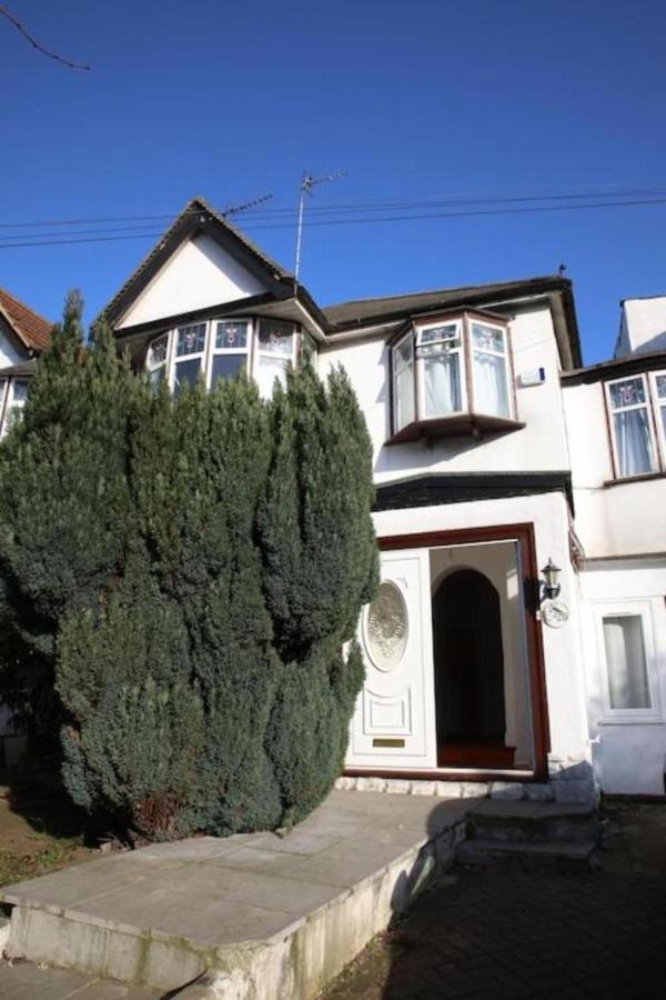 Oyo Timi Holiday Homes London Exterior foto